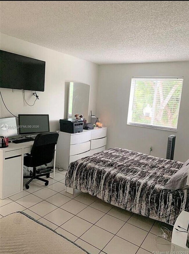 Foto del edificio - 6205 SW 131st Ct