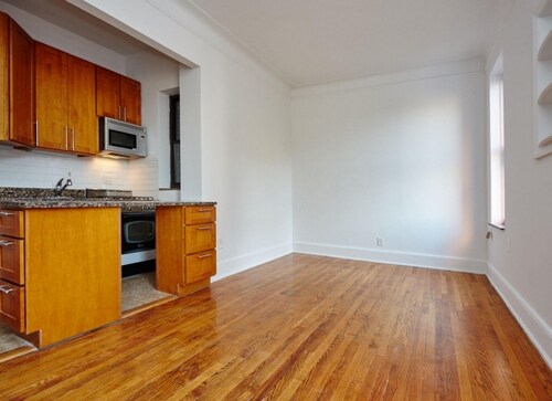 Building Photo - 205 Avenue C