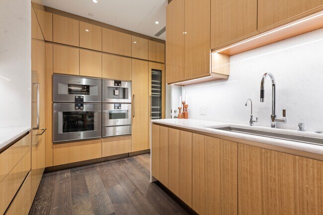 Building Photo - 35 Hudson Yards