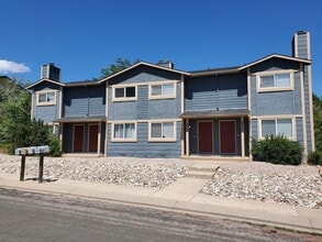 Building Photo - 2349 Split Rock Dr