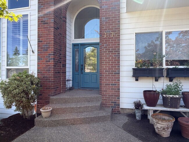 Foto del edificio - 1776 Mousebird Ave NW