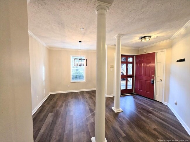 Foto del edificio - 302 Bubble Creek Ct