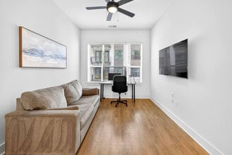 Building Photo - 1001 N Himes Ave