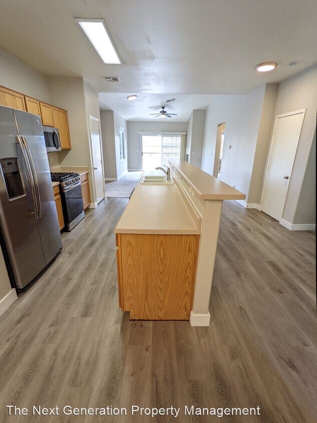 Foto principal - 701 Peachy Canyon Cir