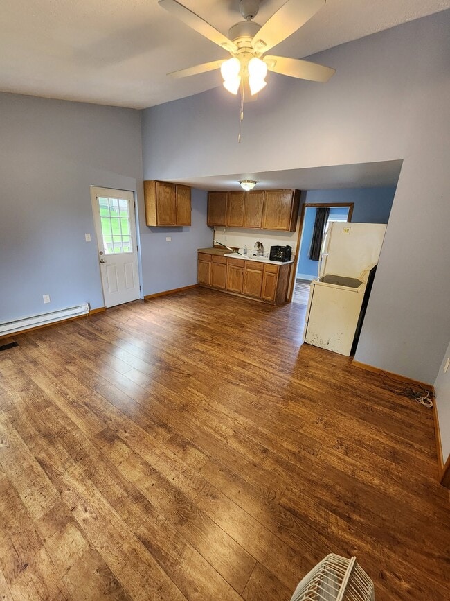 Building Photo - 335 Rupert Dr