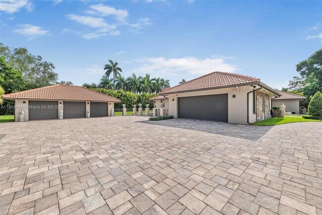 Foto del edificio - 9255 SW 108th St