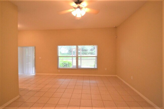 Foto del edificio - 10142 Whisper Pointe Dr