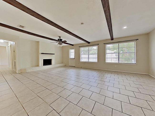 Building Photo - 16515 Forest Bend Ave