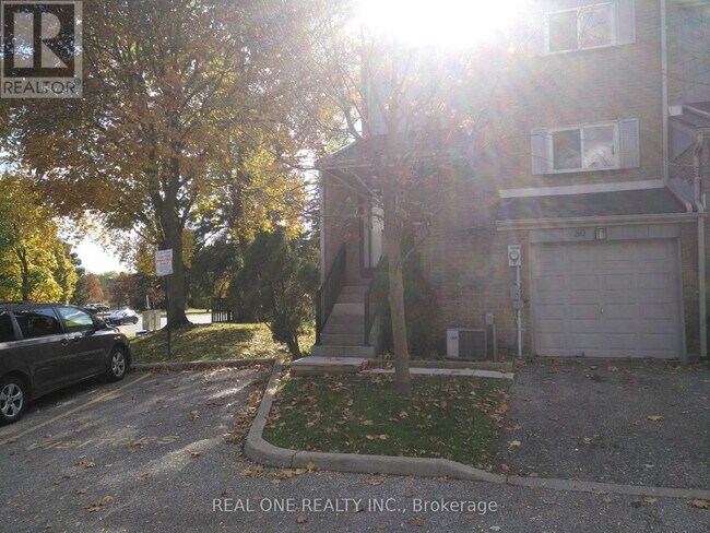 Building Photo - 646 Village Pkwy