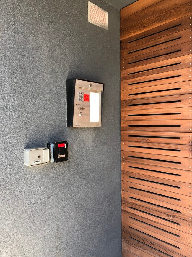 Entry w/ Controlled Access - 1275 E 2nd St