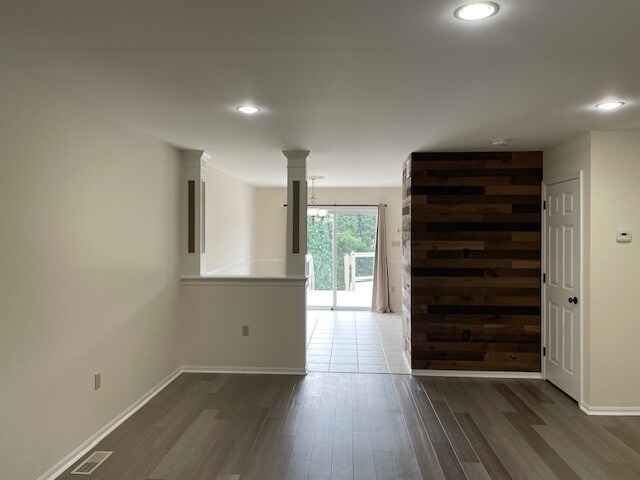 Foto del edificio - 8116 Heritage Dr