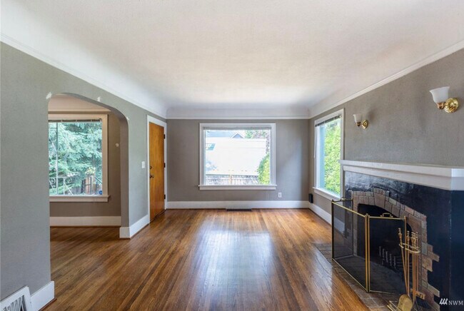 Building Photo - 1111 N 76th St