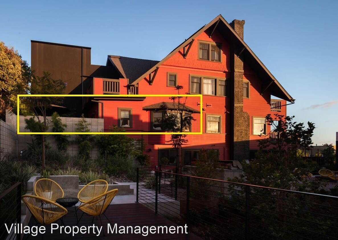 Primary Photo - 598 W Laurel St