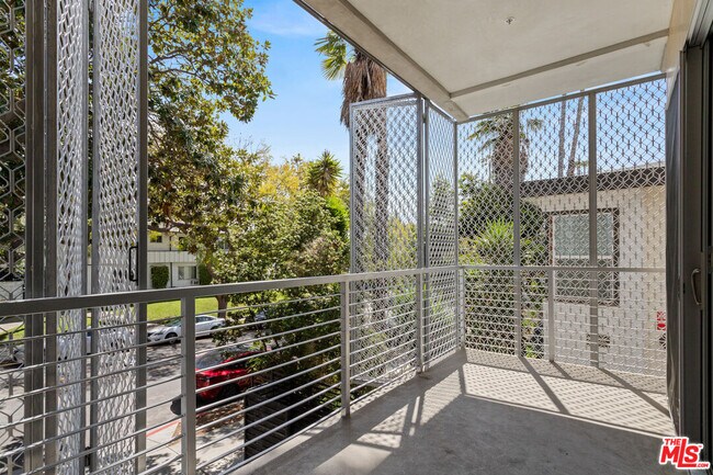 Foto del edificio - 1223 Hayworth Ave