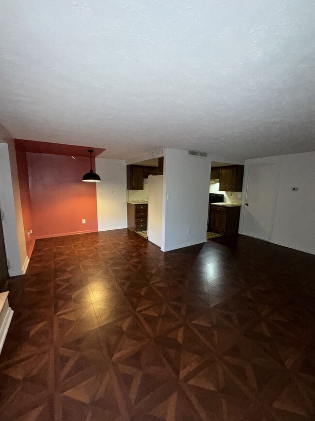 Living area and dining area - 120 S 38th Ave
