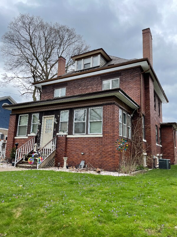 806 12th St Unit 5, New Brighton, PA 15066 Room for Rent in New