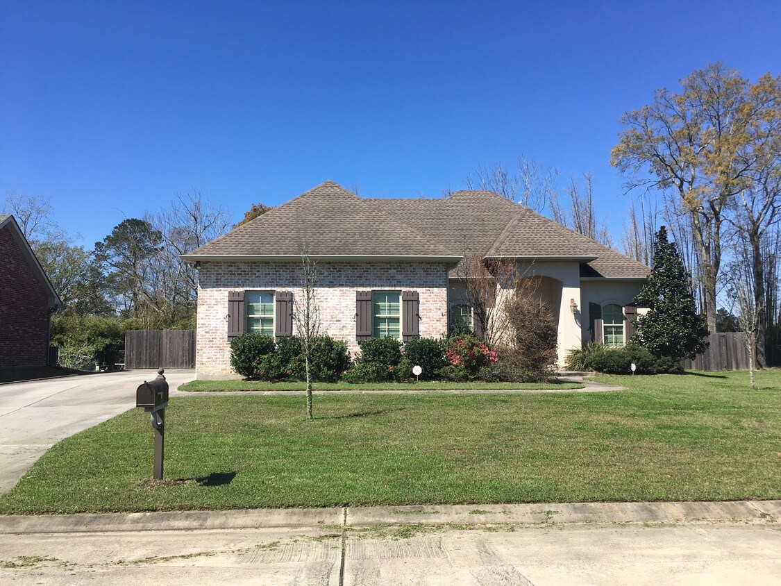 172 Hidden Ln, Nine Mile Point, LA 70094 House Rental in Nine Mile