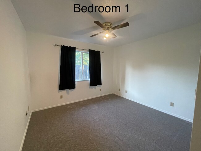 Foto del edificio - 4729 Ponderay Ln