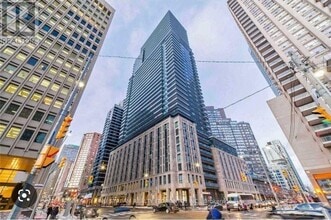 Building Photo - 955 Bay St.