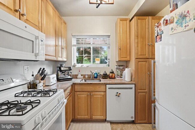 Foto del edificio - 3727 Lyons Ln