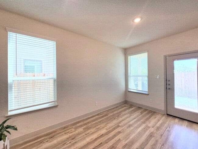 Building Photo - 13522 Tulipwood Nook