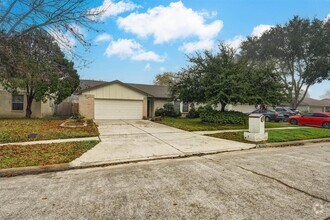 Building Photo - 10118 Fernstone Ln