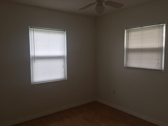 Foto del edificio - 3310 New England St