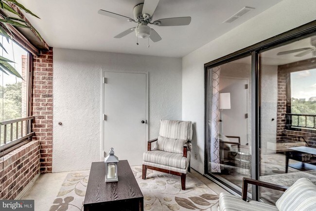 Foto del edificio - 11500 Fairway Dr