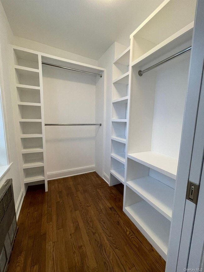 Building Photo - 5730 Mosholu Ave