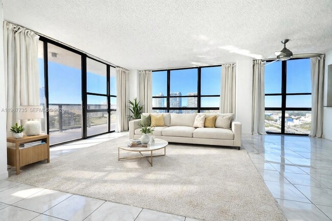 Photo - 600 NE 36th St Apartment