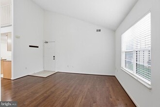 Building Photo - 10208 Ashbrooke Ct