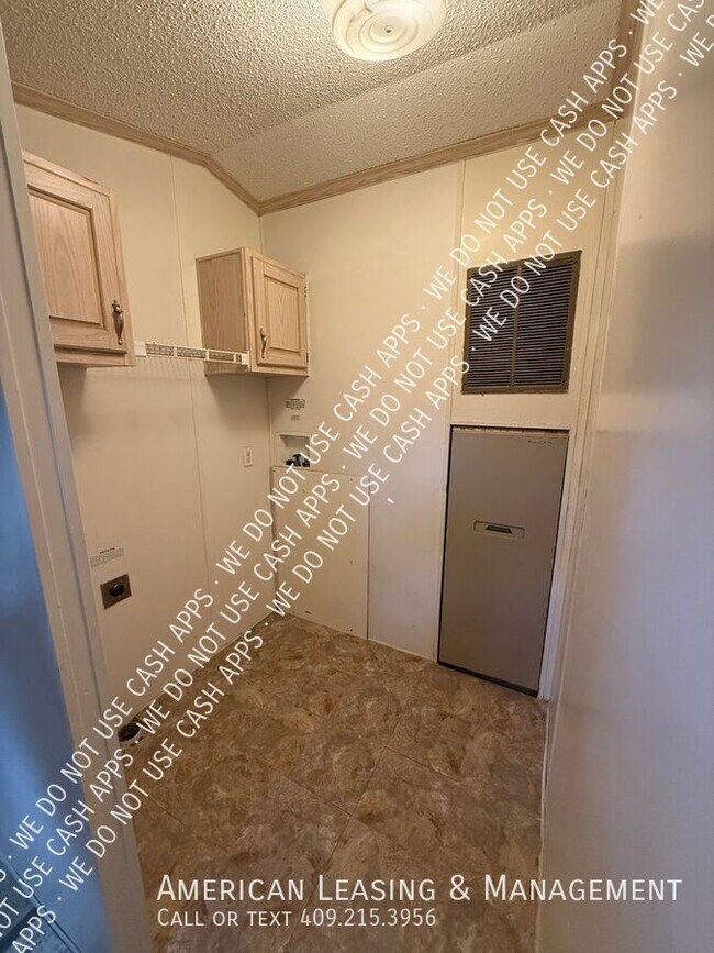 Foto del edificio - 100 Hornet Ln