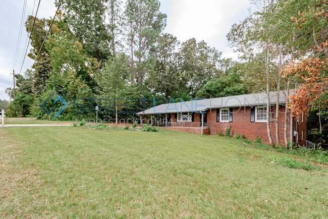 Building Photo - Charming 3 Bedroom in Warner Robins!