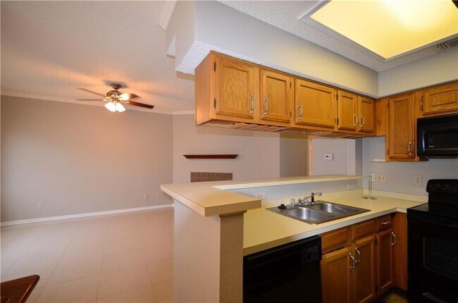 Foto del edificio - 915 W 23rd St