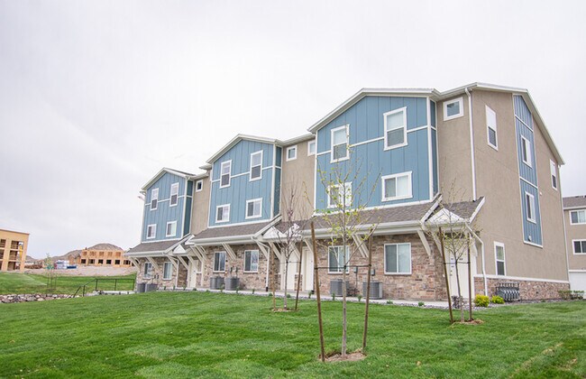 Building Photo - 14797 Agate Ct