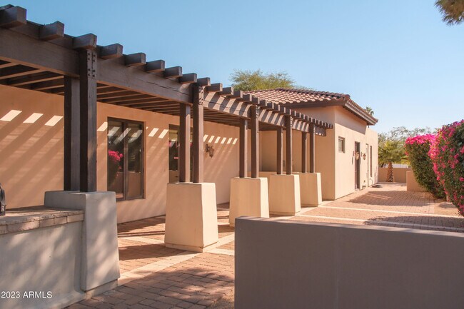 Foto del edificio - 6036 E Via Estrella Ave