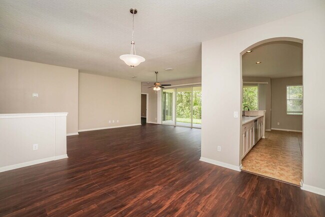 Foto del edificio - 4341 Larkenheath Dr