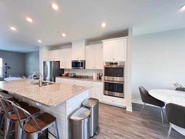 Foto del edificio - 1143 Rosecroft Ln