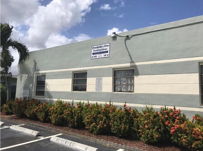 Foto del edificio - 1845 Pembroke Rd