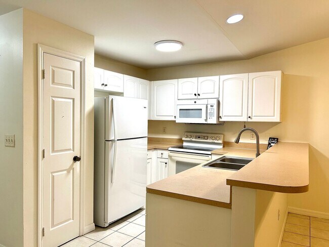 Foto del edificio - 5324/5326 Centennial Blvd