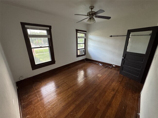 Foto del edificio - 1612 Heights Blvd