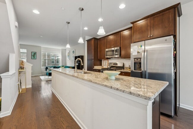 Building Photo - 7119 Rowlock Aly