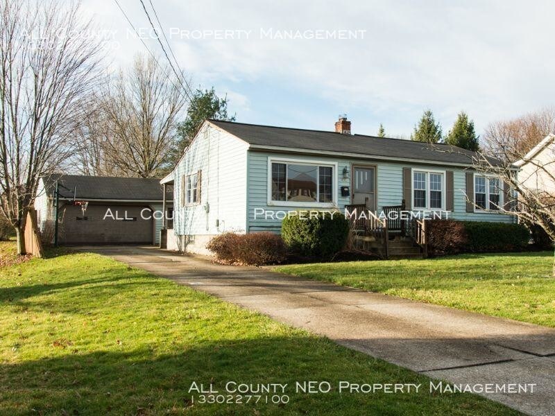 466 Como St, Struthers, OH 44471 House Rental in Struthers, OH