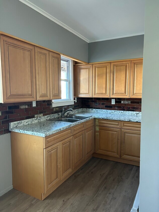 Kitchen - 270 Frost Rd
