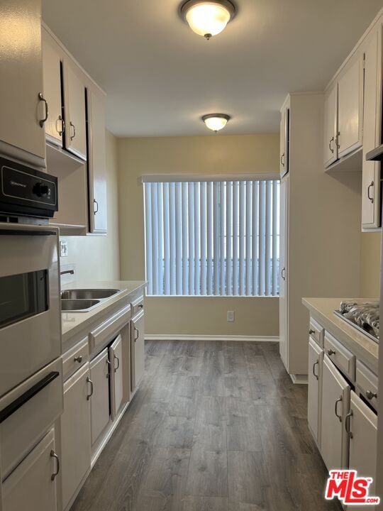 Foto del edificio - 7521 Hampton Ave