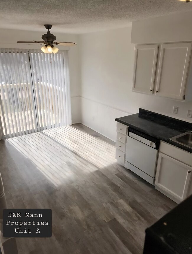 Building Photo - 5107 S Brooks Dr