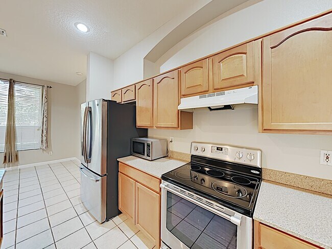 Building Photo - 13326 Via Roma Cir