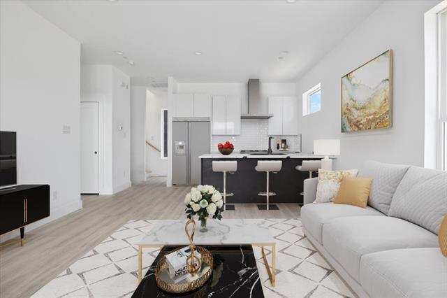 Foto del edificio - 2614 N Carroll Ave