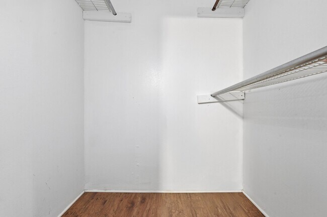 Foto del edificio - 12905 Woodforest Blvd