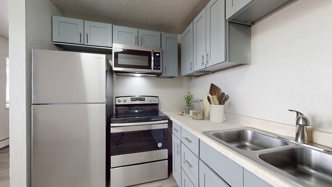 Building Photo - Marlu